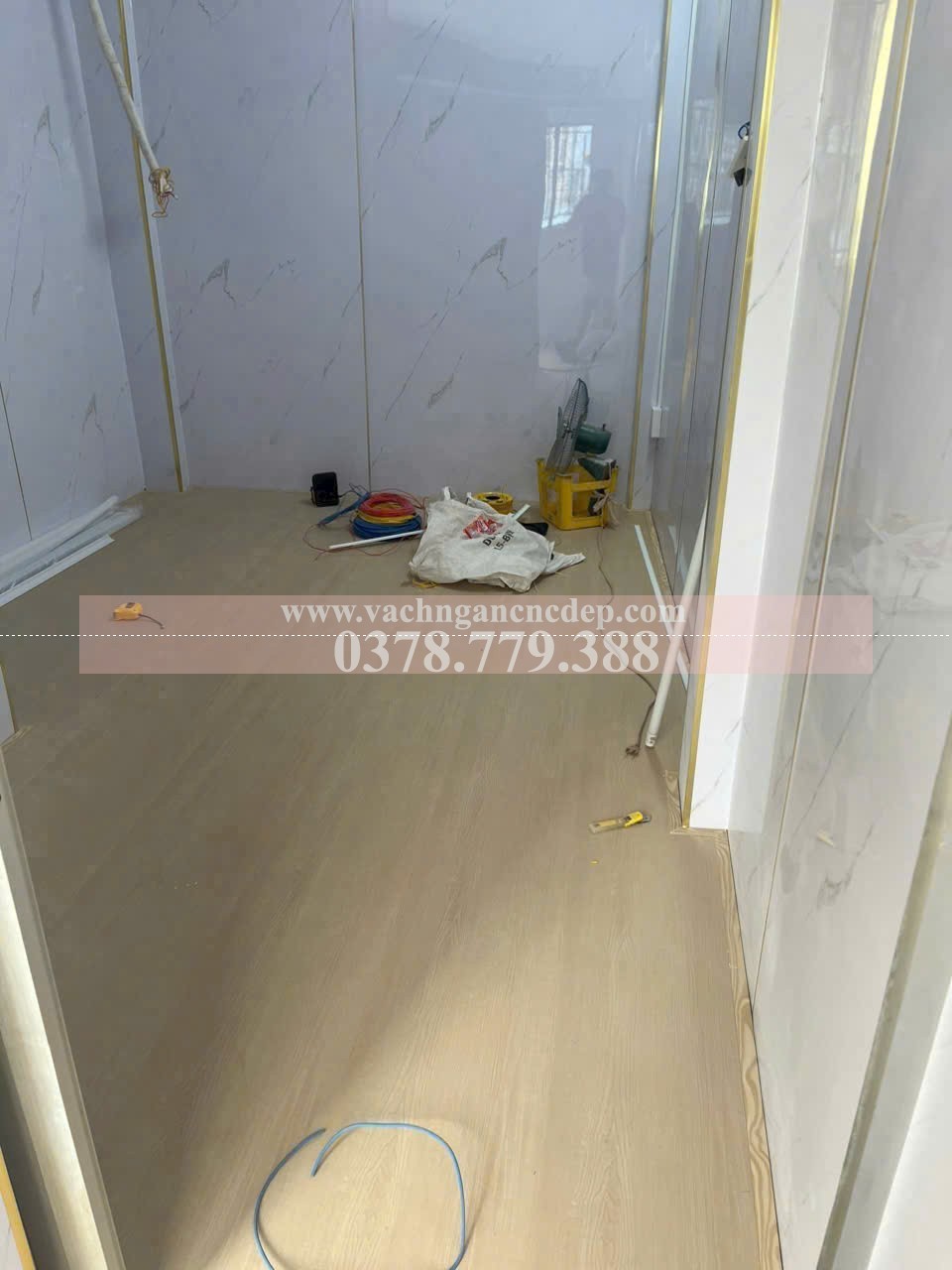 z7028694575655_01bdd06e31379f5f175f234cbca3a871